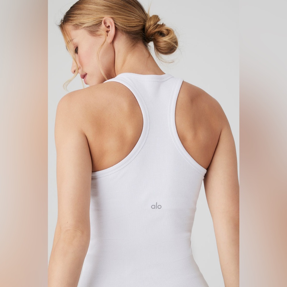 Alo Yoga Ribbed Aspire Full Length Tank in White. Size M.
